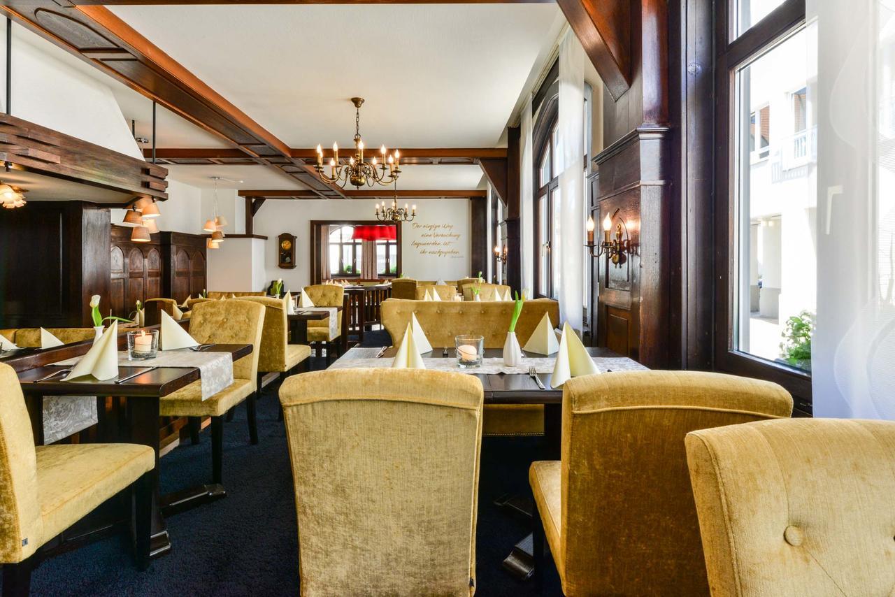 Flair Hotel Vier Jahreszeiten Бад-Урах Экстерьер фото