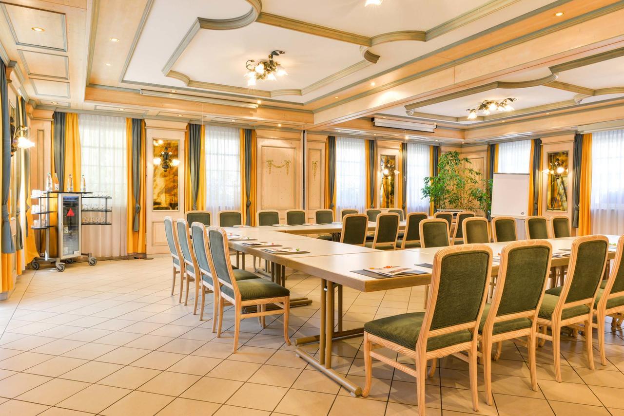 Flair Hotel Vier Jahreszeiten Бад-Урах Экстерьер фото